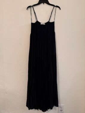 TALULAH Black Maxi Dress with sizable Straps